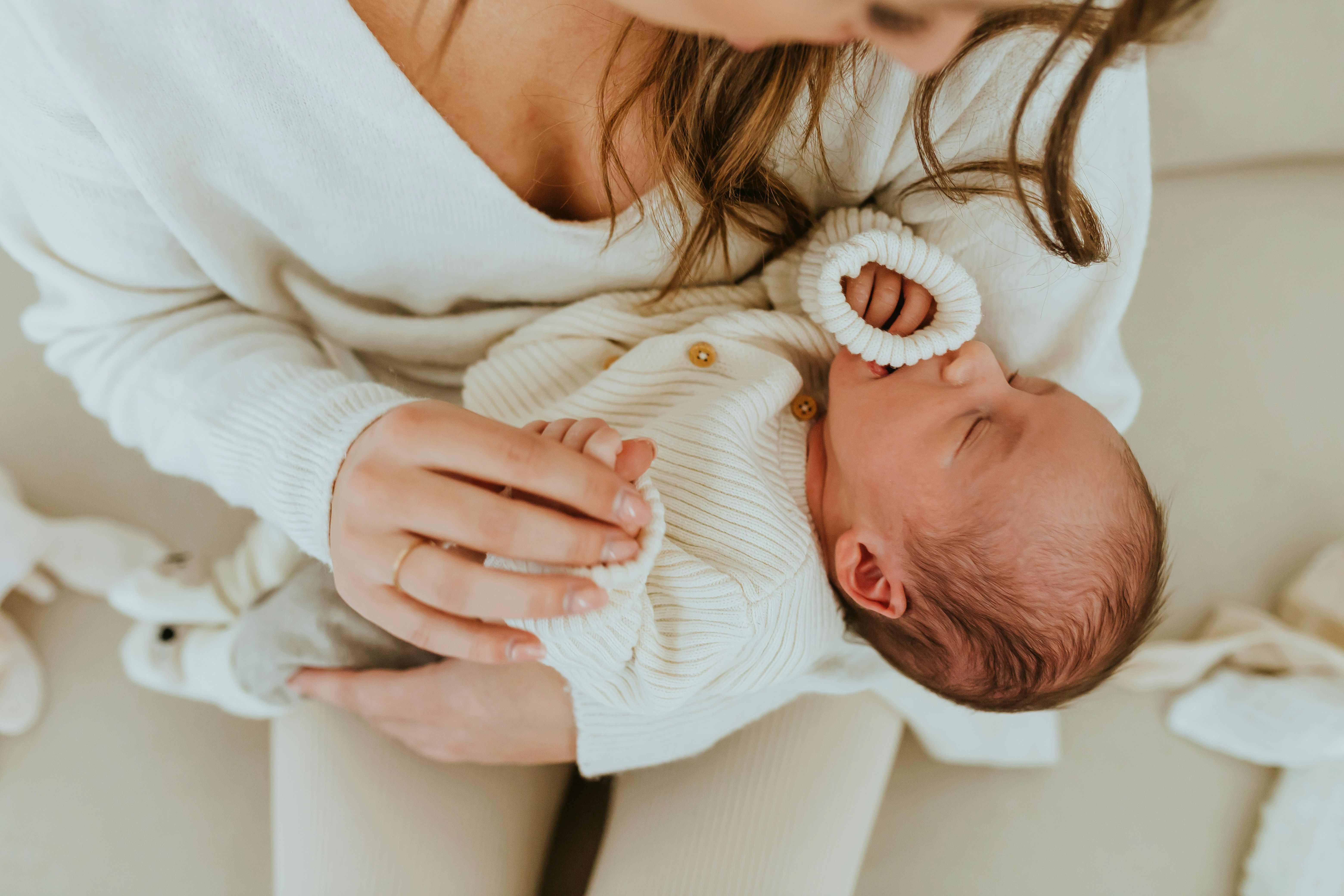 A Supportive <br><span class="italic font-serif">Birth Experience</span>